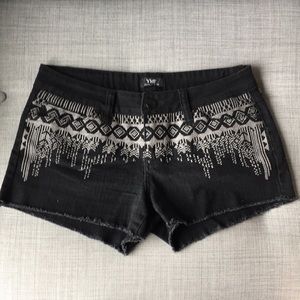 Y2K black low rise jean shorts - Size 9